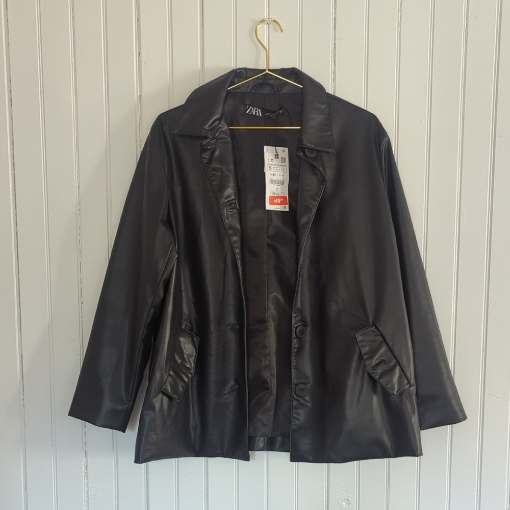 Zara Black Leather Jacket with Relaxed Fit and Collar